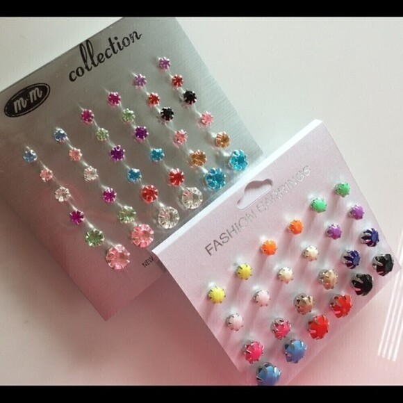 2 Sets of Earrings - Picture 1 of 4